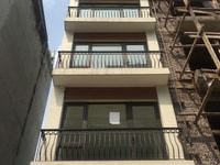 Cho thuê nhà ngõ Phố Hoàng Quốc Việt, Dt 45m 5,5T Mt 3,8m.Giá 18tr Cho thuê nhà ngõ Phố Hoàng Quốc Việt, Dt 45m 5,5T Mt 3,8m.Giá 18tr