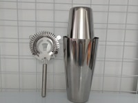 Combo Shaker 2 mảnh inox và dụng cụ chặn đá inox Combo Shaker 2 mảnh inox và dụng cụ chặn đá inox