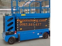 Thang nâng di chuyển đưa người lên cao Thang nâng di chuyển đưa người lên cao
