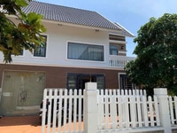 Cần bán căn nhà 1 trệt 1 lầu ở Bình Dương Cần bán căn nhà 1 trệt 1 lầu ở Bình Dương