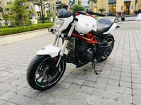 Benelli BN 302 màu trắng đăng ký 2018 đi 6 Nghìn Km Benelli BN 302 màu trắng đăng ký 2018 đi 6 Nghìn Km