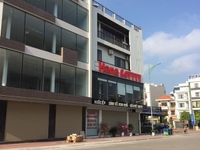 Cho thuê nhà 3 tầng dt 65m2/ 1 sàn, gần trường tiểu học Lê Hồng Phong. Cho thuê nhà 3 tầng dt 65m2/ 1 sàn, gần trường tiểu học Lê Hồng Phong.