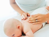 Cần tuyển một người giúp việc nhà một người chăm người già 1 giữ em bé Cần tuyển một người giúp việc nhà một người chăm người già 1 giữ em bé