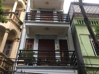 Cho thuê nhà liền kề Làng Việt Kiều Châu Âu. Dt 80m 4 T Mt 5m.Giá 23tr Cho thuê nhà liền kề Làng Việt Kiều Châu Âu. Dt 80m 4 T Mt 5m.Giá 23tr