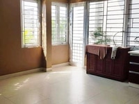 Cho thuê nhà mặt phố Đê La Thành có tầng hầm, thang máy Cho thuê nhà mặt phố Đê La Thành có tầng hầm, thang máy