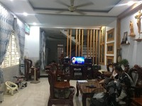 Bán Nhà 2 Lầu 110m2, 2 Mặt Tiền, Ngay Giáo Xứ Bùi Đức, Chỉ 5,7 Tỷ Bán Nhà 2 Lầu 110m2, 2 Mặt Tiền, Ngay Giáo Xứ Bùi Đức, Chỉ 5,7 Tỷ