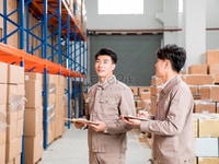 Cần tuyển gấp nam nhân viên kho hàng Cần tuyển gấp nam nhân viên kho hàng