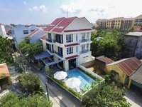 Bán Homestay ngay Phố Cổ Hội An; có hồ bơi; Kinh doanh tốt; Giá 21 tỷ Bán Homestay ngay Phố Cổ Hội An; có hồ bơi; Kinh doanh tốt; Giá 21 tỷ