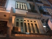 Tập thể tầng 1 Phố Quỳnh Mai giá 1.3 tỷ, 60m2. Kinh doanh được Tập thể tầng 1 Phố Quỳnh Mai giá 1.3 tỷ, 60m2. Kinh doanh được