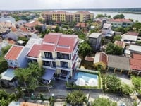 Bán Homestay ngay Phố Cổ Hội An; có hồ bơi; Kinh doanh tốt; Giá 21 tỷ Bán Homestay ngay Phố Cổ Hội An; có hồ bơi; Kinh doanh tốt; Giá 21 tỷ