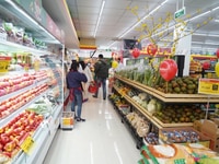 Cần nhân viên phụ bán hàng giờ hành chính trên 18 tuổi Cần nhân viên phụ bán hàng giờ hành chính trên 18 tuổi