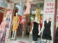 Nhượng CH thời trang nữ mặt phố Trương Định, DT 120 m2, 2 tầng Nhượng CH thời trang nữ mặt phố Trương Định, DT 120 m2, 2 tầng