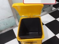 Thùng rác đạp chân y tế xanh lá 20 lít Thùng rác đạp chân y tế xanh lá 20 lít