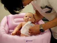 Cần 2 Giúp Việc Nhà, 1 Giữ Em Bé, 1 Chăm Người Già Cần 2 Giúp Việc Nhà, 1 Giữ Em Bé, 1 Chăm Người Già