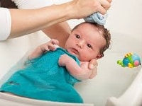 Nhà mình cần người chuyên giúp việc chăm trẻ nhỏ Nhà mình cần người chuyên giúp việc chăm trẻ nhỏ
