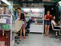 Salon Vân cần tuyển thợ phụ làm tóc, biết gội đầu làm móng Salon Vân cần tuyển thợ phụ làm tóc, biết gội đầu làm móng