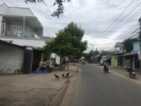 Bán căn nhà xinh xinh ngay mặt tiền Nguyễn Minh Châu giá rẻ Bán căn nhà xinh xinh ngay mặt tiền Nguyễn Minh Châu giá rẻ