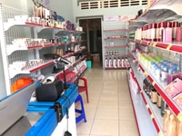 Cần tuyển 2 nhân viên bán mỹ phẩm nước hoa Cần tuyển 2 nhân viên bán mỹ phẩm nước hoa