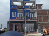 Bán nhà 1 trệt 1 lầu 200m2 xậy kiên cố Bán nhà 1 trệt 1 lầu 200m2 xậy kiên cố
