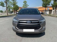 Cần bán Toyota Innova 2017, số sàn, màu xám, odo 33.000 km. Cần bán Toyota Innova 2017, số sàn, màu xám, odo 33.000 km.