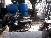 Cho thuê đất 2 lô đôi ( có 1 nhà 3 tầng ) mt Lê Văn Hiến, 500 m2 . Cho thuê đất 2 lô đôi ( có 1 nhà 3 tầng ) mt Lê Văn Hiến, 500 m2 .