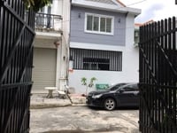 Do chuyển công tác nên sang lại căn nhà phố mặt tiền đường DH-609. Do chuyển công tác nên sang lại căn nhà phố mặt tiền đường DH-609.