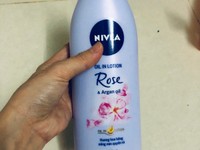 Dưỡng thể toàn thân hương hoa anh đào Dưỡng thể toàn thân hương hoa anh đào