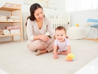 Nhà tôi cần 1 người chăm mẹ, 1 người chăm con và 1 người làm việc nhà Nhà tôi cần 1 người chăm mẹ, 1 người chăm con và 1 người làm việc nhà