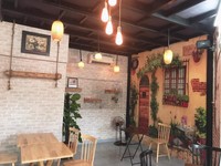 Cần sang quán cafe cơm văn phòng mặt tiền đường 2 chiều, ngang 7m. Cần sang quán cafe cơm văn phòng mặt tiền đường 2 chiều, ngang 7m.