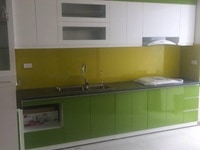 Tủ bếp gỗ MDF phủ Acrylic màu xanh lá + trắng. Tủ bếp gỗ MDF phủ Acrylic màu xanh lá + trắng.