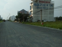 Bán lô đất mặt tiền đường Tạ Quang Bửu, 5x20m, kdc 13A Hồng Quang. Bán lô đất mặt tiền đường Tạ Quang Bửu, 5x20m, kdc 13A Hồng Quang.