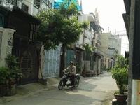 Bán nhà khu nội bộ nhà cao tầng yên tĩnh, an ninh. 1 trệt, 2 lầu. Bán nhà khu nội bộ nhà cao tầng yên tĩnh, an ninh. 1 trệt, 2 lầu.