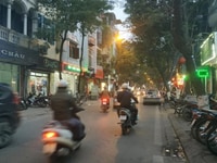 Nhà 8 tầng thang máy vị trí vàng mặt phố cổ khu chợ Hà Đông Nhà 8 tầng thang máy vị trí vàng mặt phố cổ khu chợ Hà Đông
