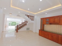 Bán nhà mặt tiền kinh doanh 1 trệt 3 lầu Giá hấp dẫn Bán nhà mặt tiền kinh doanh 1 trệt 3 lầu Giá hấp dẫn