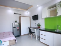Phòng đầy đủ tiện nghi thang máy ban công 7tr/th ngay Q10 Phòng đầy đủ tiện nghi thang máy ban công 7tr/th ngay Q10