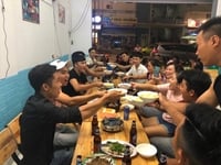 Sang quán nhậu mặt bằng đẹp giá cả hợp lí Sang quán nhậu mặt bằng đẹp giá cả hợp lí