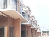 Mua Nhà Tặng Ngay Xe SH Trong Khu Biệt Thự Oasis City Đối Diện ĐH Mua Nhà Tặng Ngay Xe SH Trong Khu Biệt Thự Oasis City Đối Diện ĐH