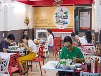 Tuyển gấp nhân viên phục vụ quán phở, bao ăn ở, lương cao Tuyển gấp nhân viên phục vụ quán phở, bao ăn ở, lương cao