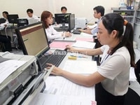 Cần tuyển 02 nhân viên văn phòng Cần tuyển 02 nhân viên văn phòng