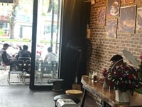 Sang nhượng mặt tiền quán caphe 70m2 có vỉa hè 40m2 đường thống nhất Sang nhượng mặt tiền quán caphe 70m2 có vỉa hè 40m2 đường thống nhất