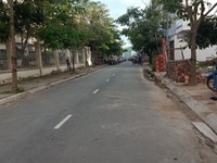 Nhà mới xây, gần trường học đường nguyễn cửu phú Nhà mới xây, gần trường học đường nguyễn cửu phú