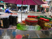 Cần sang quán cơm chay đang đông khách tân sơn nhì, q.tân phú, hcm Cần sang quán cơm chay đang đông khách tân sơn nhì, q.tân phú, hcm