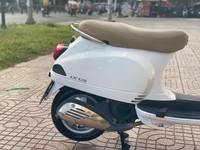 Piaggio Vespa 125cc VN màu trắng BSTP ngay chủ Piaggio Vespa 125cc VN màu trắng BSTP ngay chủ