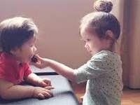 Bé nhà tôi được 15 tháng, bé ăn ngủ rất ngoan Bé nhà tôi được 15 tháng, bé ăn ngủ rất ngoan