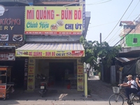 Không người trông coi cần sang gấp quán bún bò và mì quảng Chị Út Không người trông coi cần sang gấp quán bún bò và mì quảng Chị Út