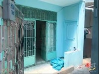 Gia đình cần bán nhà nát tiện xây mới DT 60m2, 1 tỷ 810 triệu, SHR Gia đình cần bán nhà nát tiện xây mới DT 60m2, 1 tỷ 810 triệu, SHR