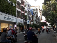 Nhà Mặt tiền Nguyễn Giản Thanh P.15 Q.10 ,DT: 3.7 x 20m , 1 lầu Nhà Mặt tiền Nguyễn Giản Thanh P.15 Q.10 ,DT: 3.7 x 20m , 1 lầu