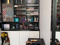 Vì không người quản lí nên cần sang salon Vì không người quản lí nên cần sang salon