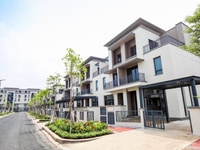 Nhà phố Swan Park, 6.3m x 17m, 1T + 2L, giá 2,7 tỷ Nhà phố Swan Park, 6.3m x 17m, 1T + 2L, giá 2,7 tỷ