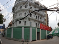 Showroom riêng biệt Diện tích 120m2 Ngang 21m Showroom riêng biệt Diện tích 120m2 Ngang 21m